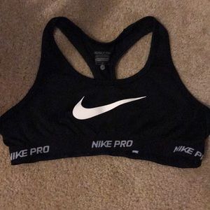 Nike pro sports bra